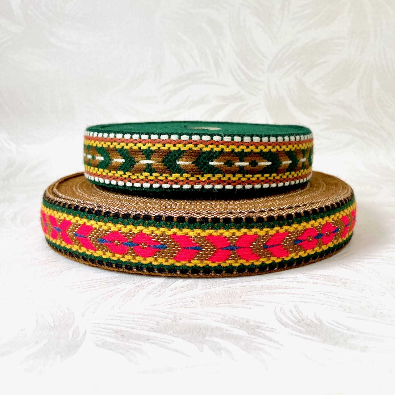 Arrow_Sweater_Jacquard_Ribbon