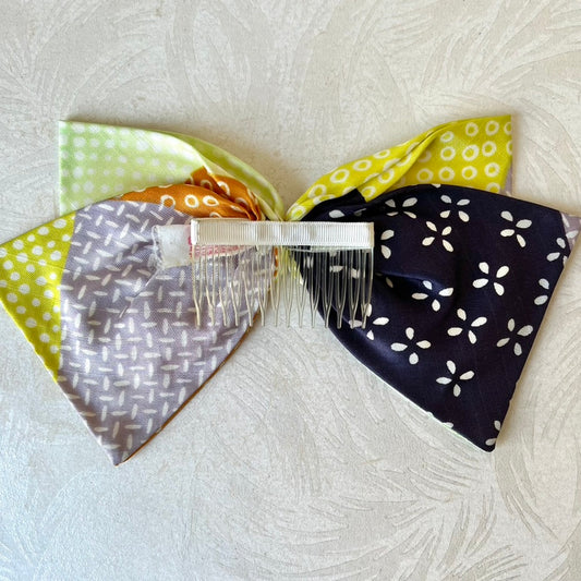 Vintage Hair Bow on a Comb