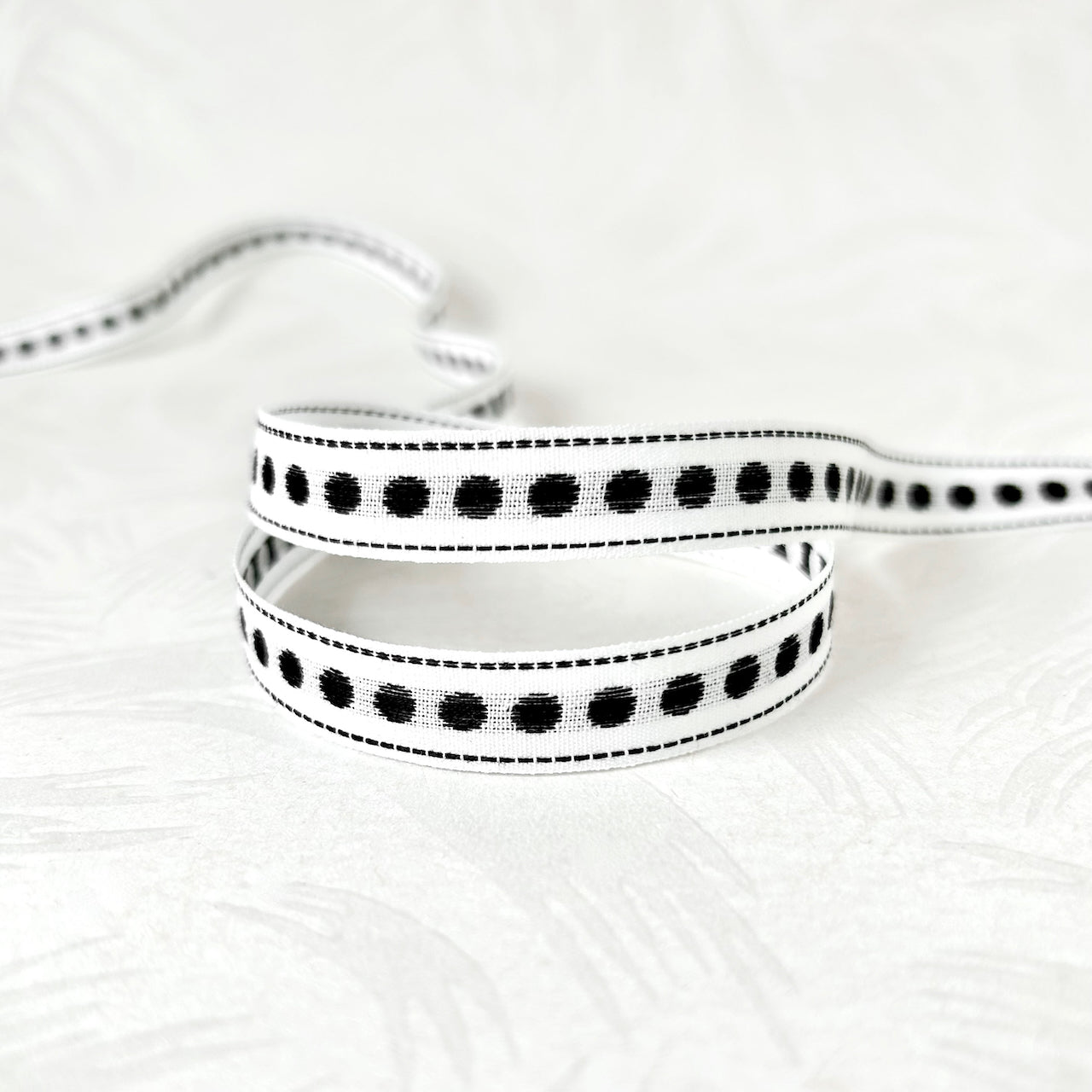 Black_Dot_Jacquard_Ribbon