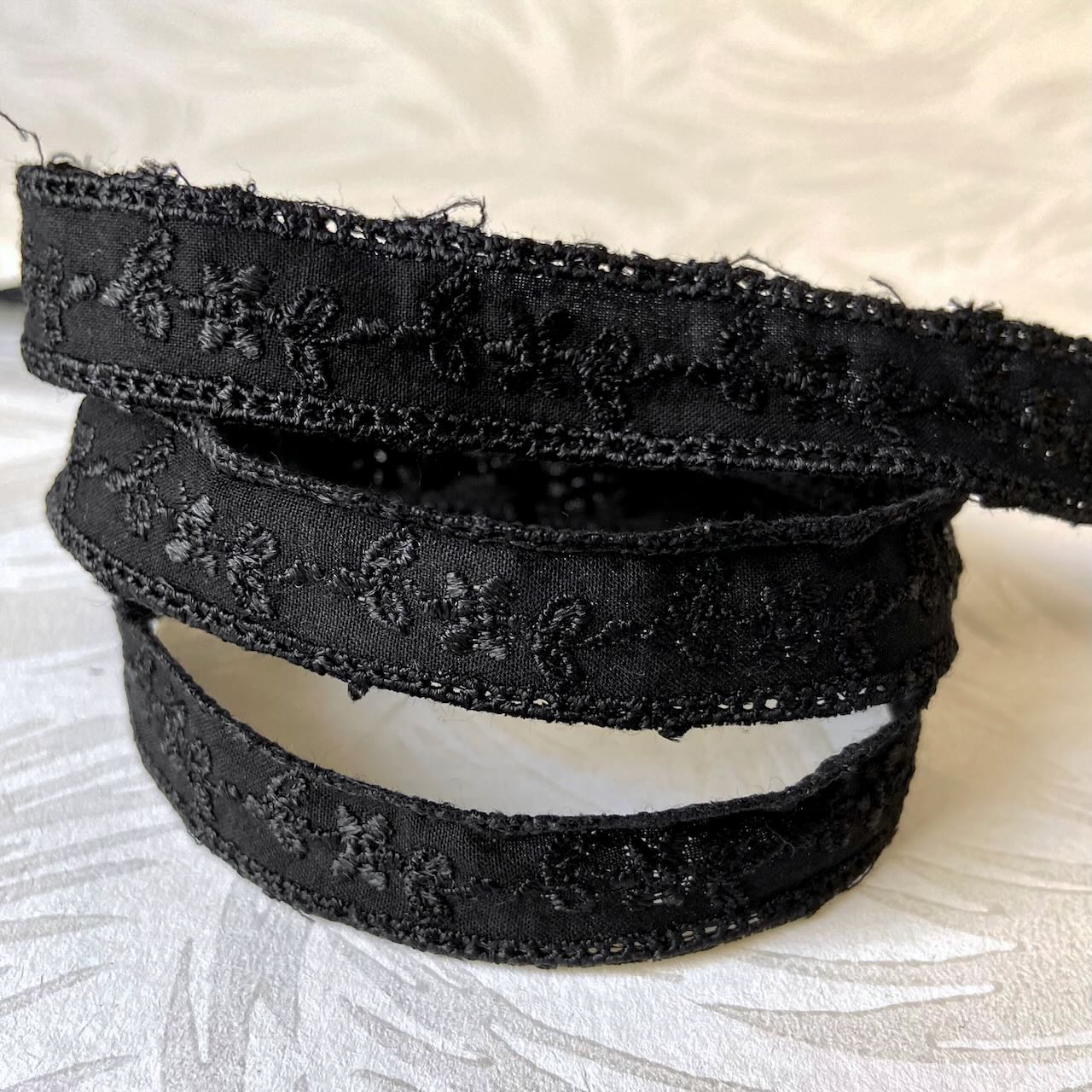 Black_Floral_Eyelet_Ribbon