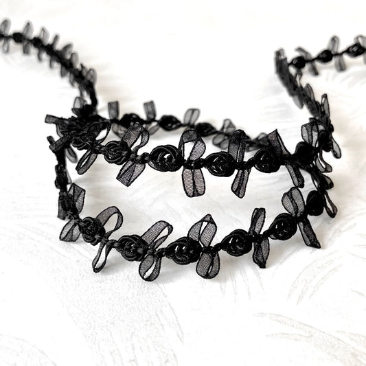 Black_Rosebud_Picot_Rococo_Trim