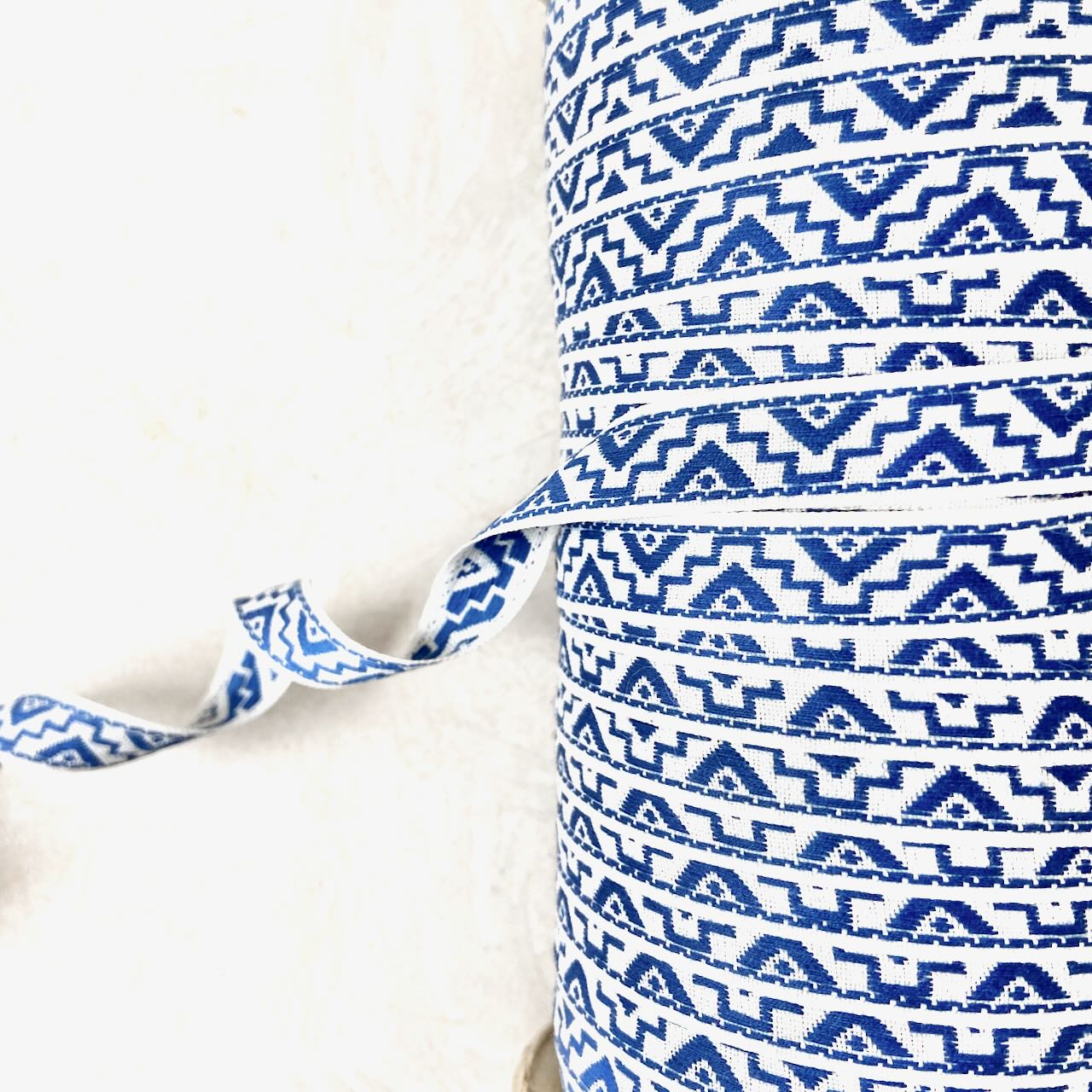 Blue_Geometric_Jacquard_Ribbon