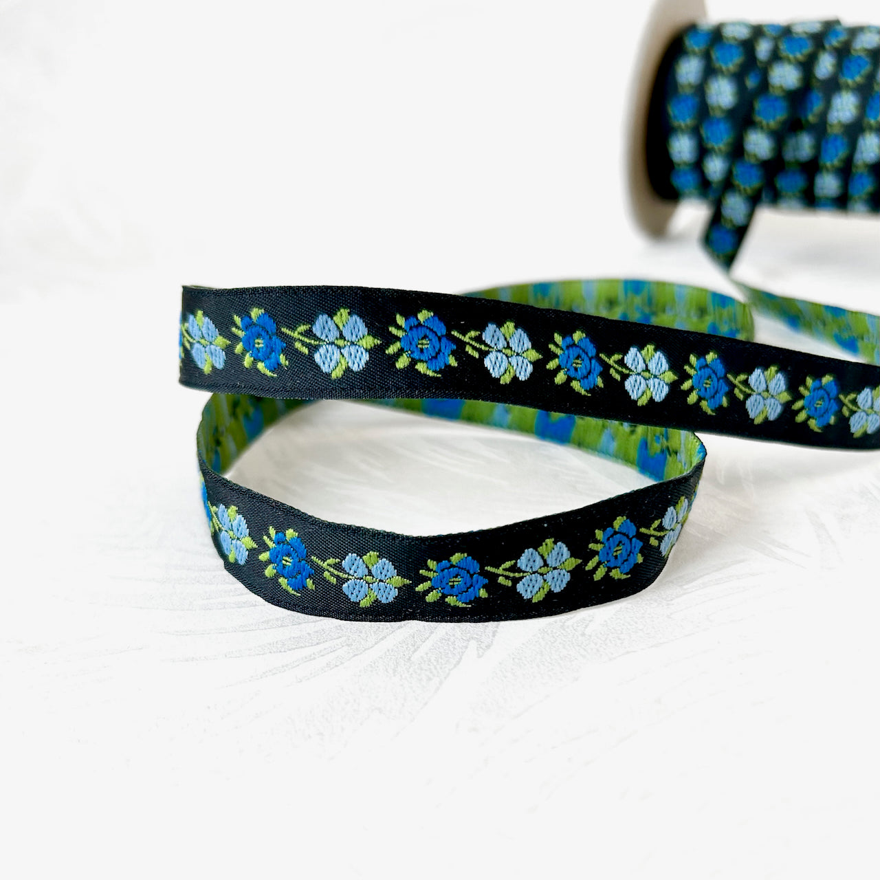 Bouqet_Jacquard_Ribbon