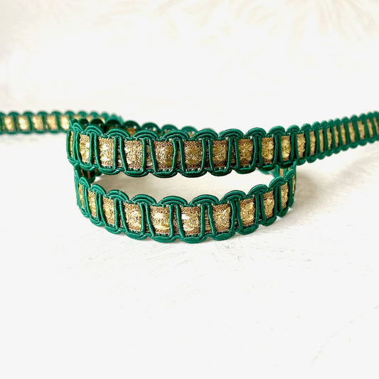 Braid_with_Metallic_Inset