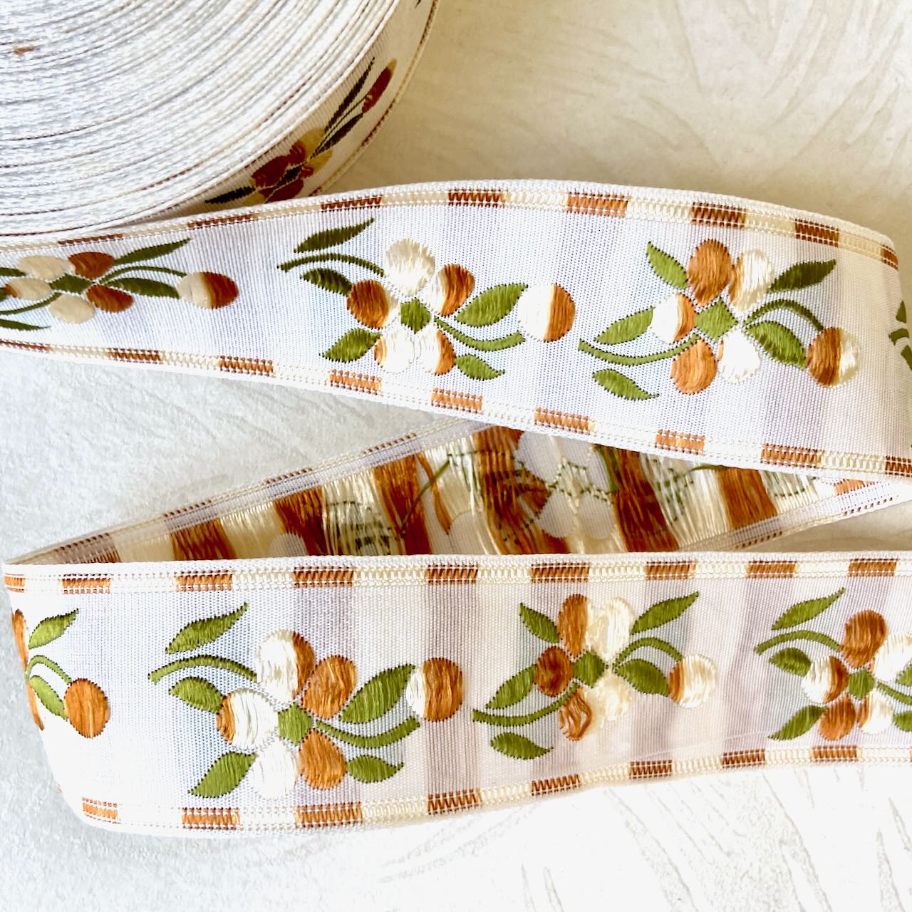 Brown_Floral_Jacquard_Ribbon