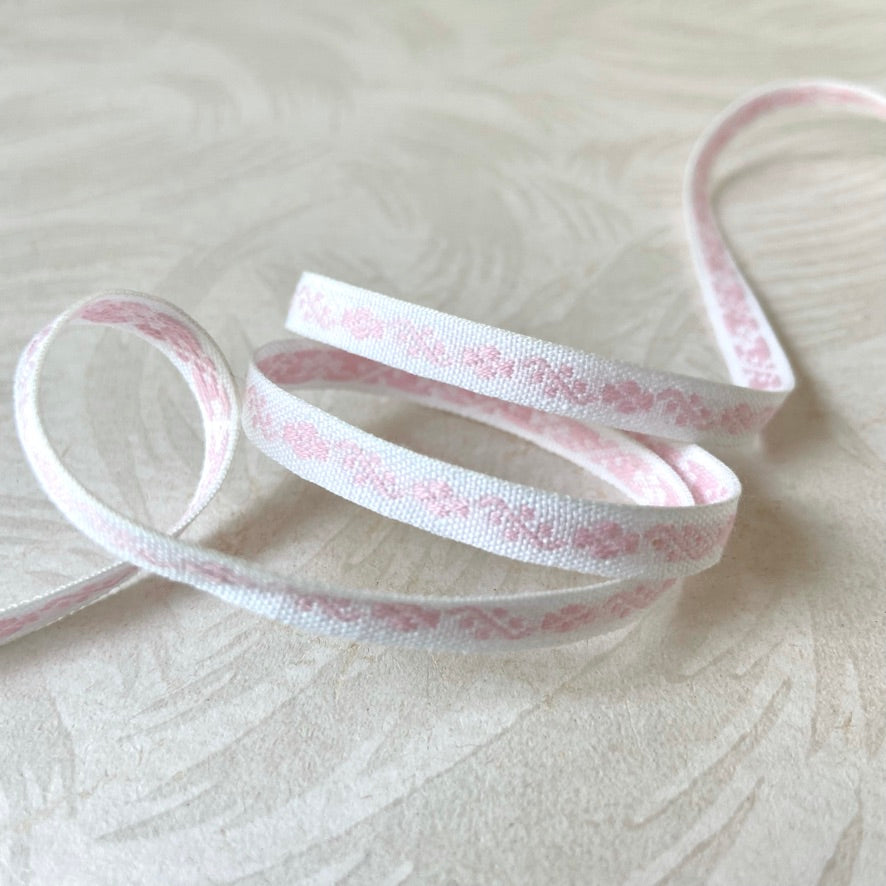 Narrow_Floral_Jacquard_Ribbon
