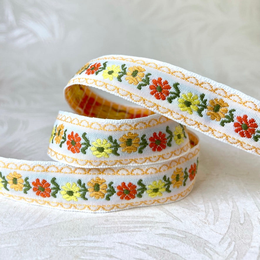 Floral Daisy Jacquard - Multiple Colorways