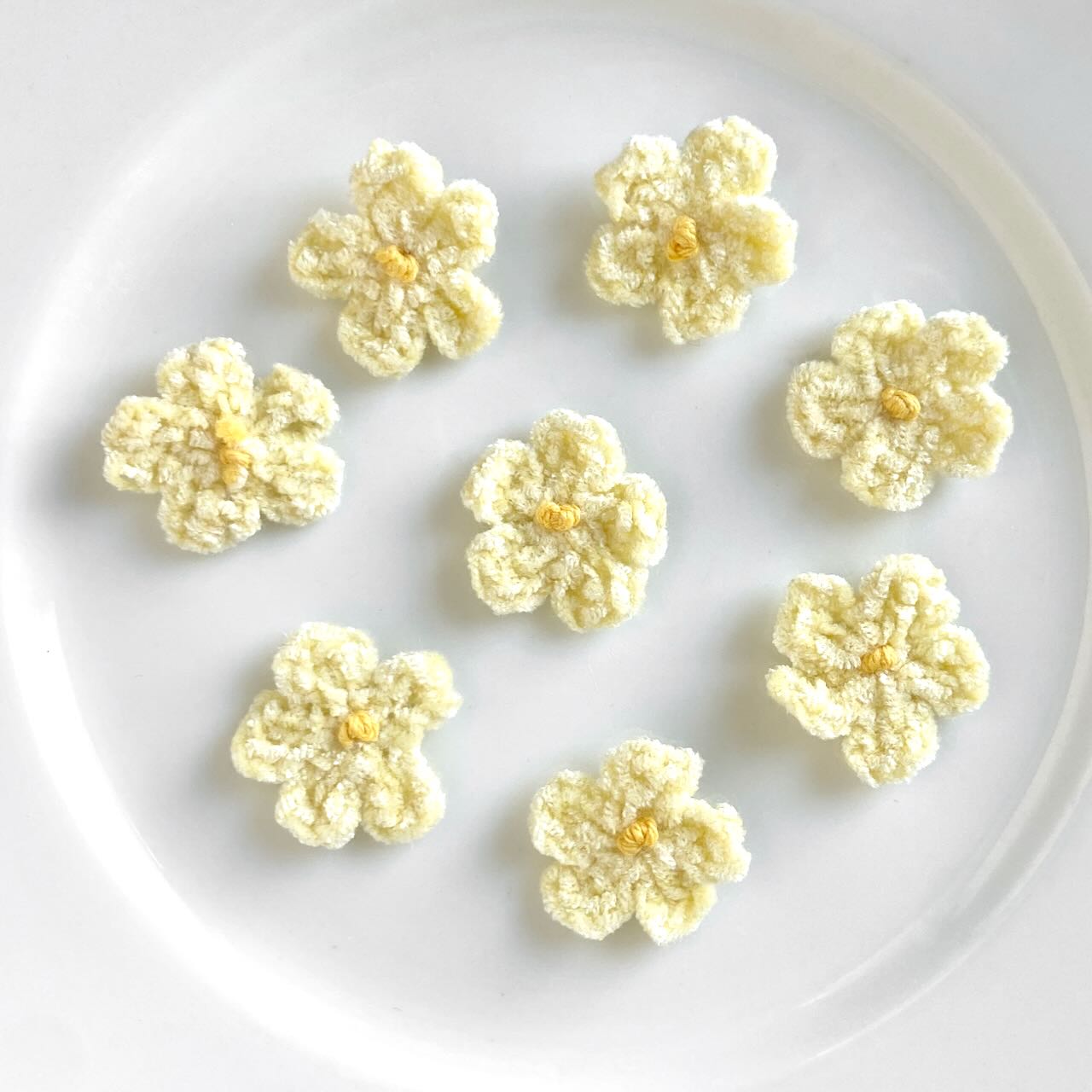 Chenille_Crochet_Flower