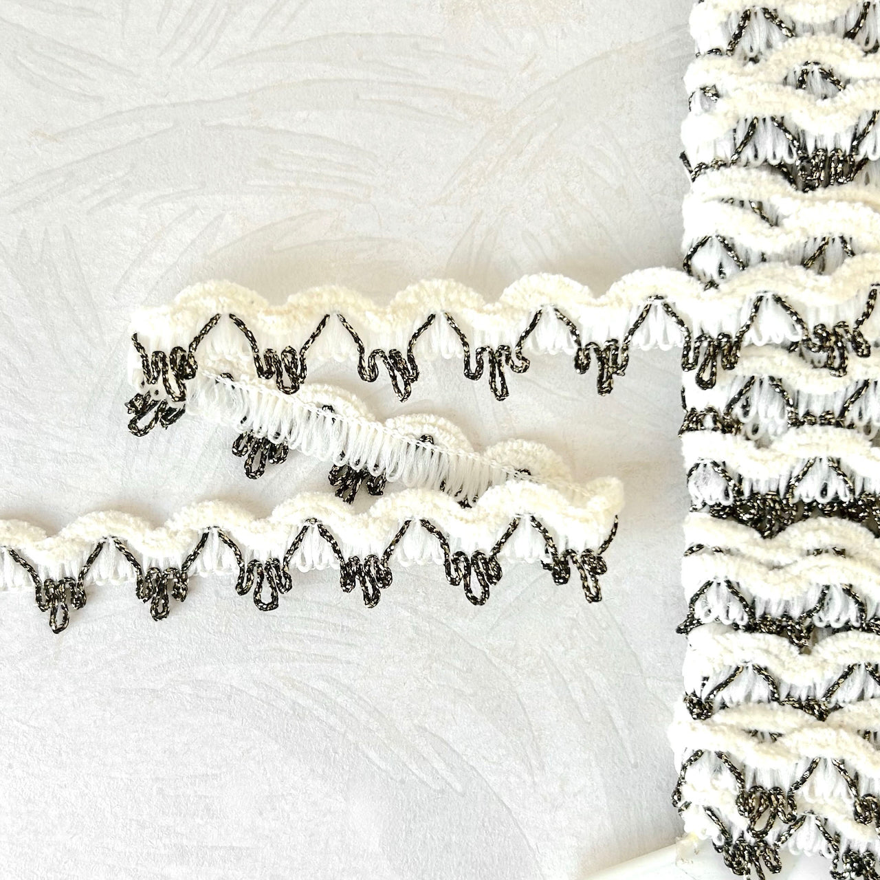 Chenille_Metallic_Scalloped_Braid