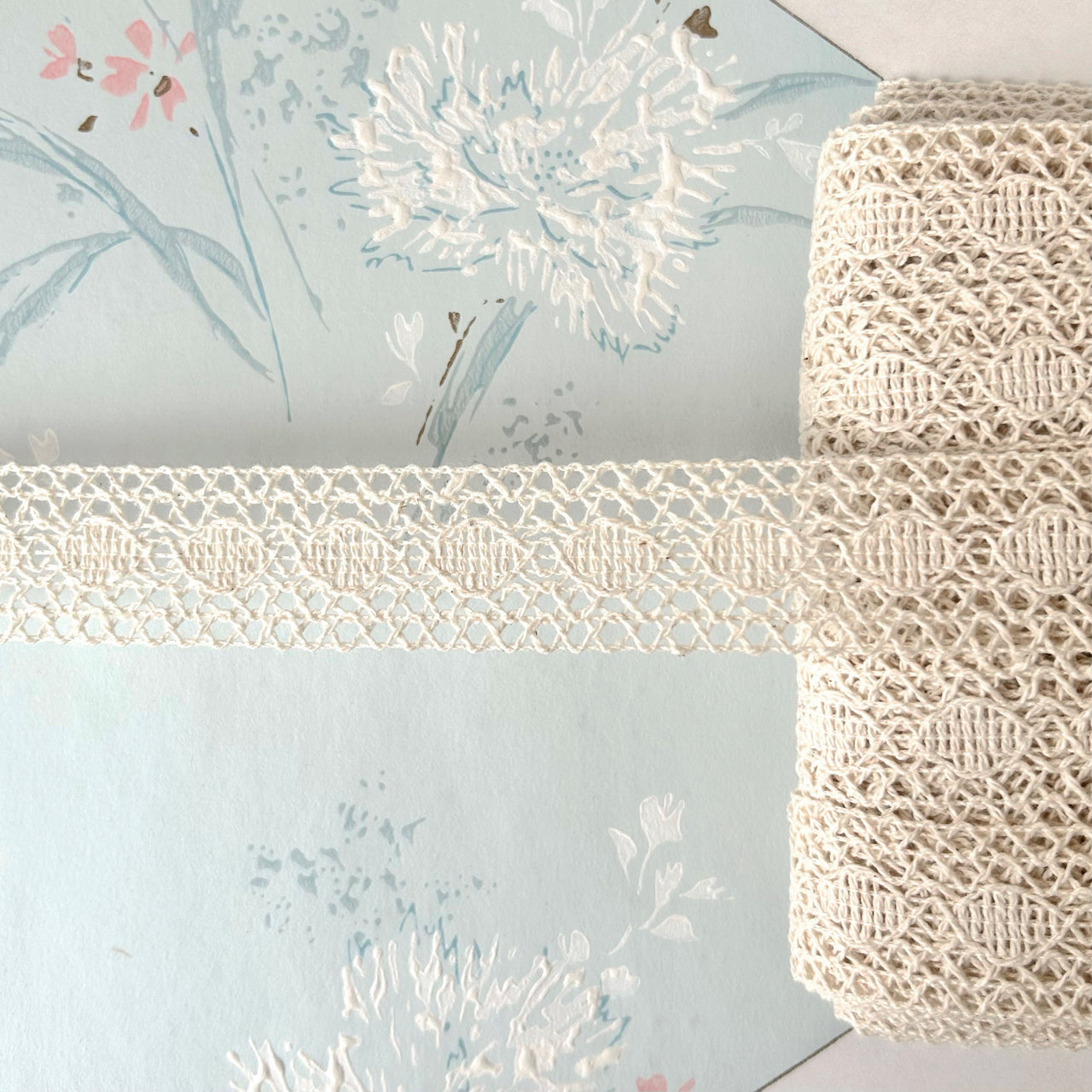 Circle_Cluny_Lace