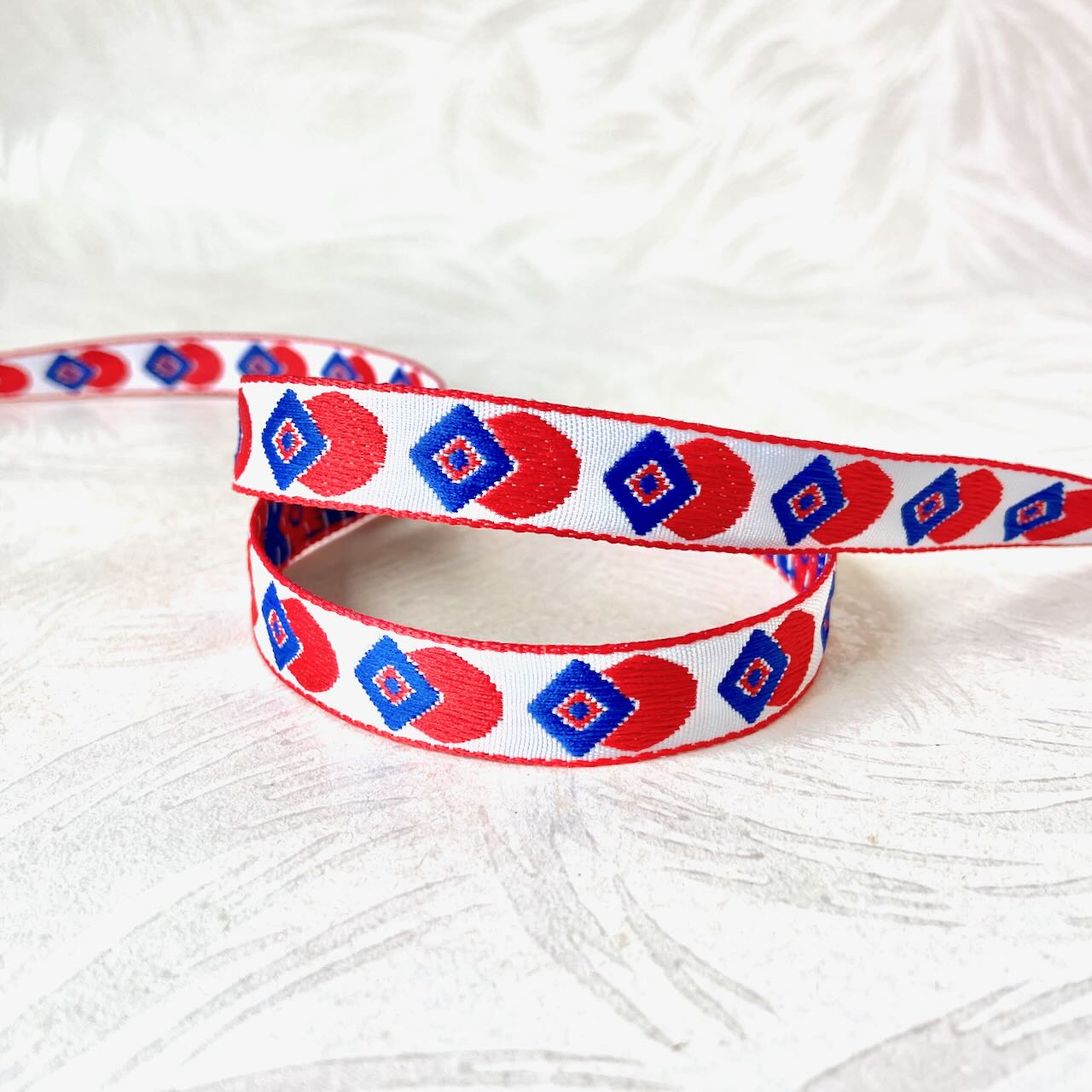 Circle_Diamond_Jacquard_Ribbon