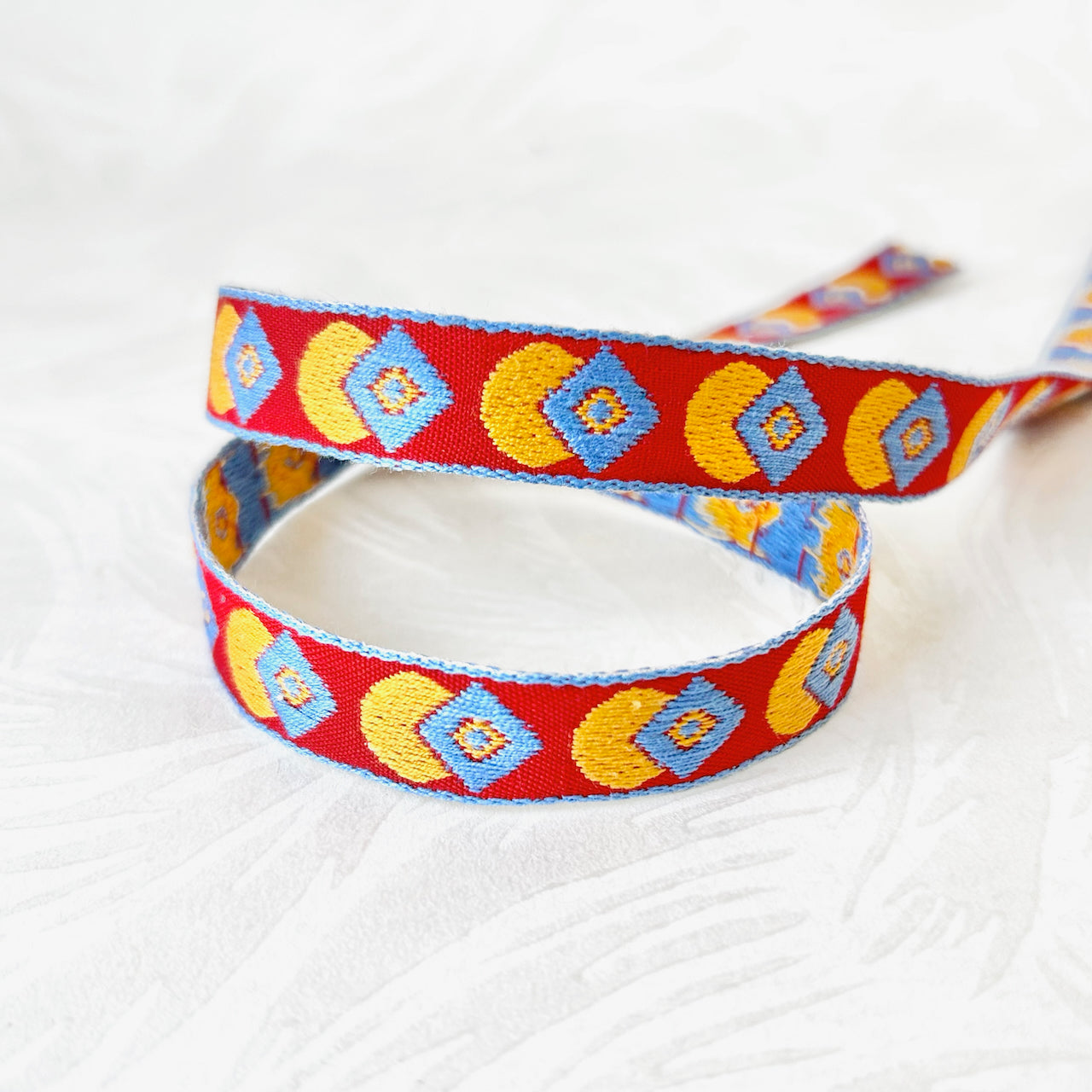 Circle_Diamond_Jacquard_Ribbon