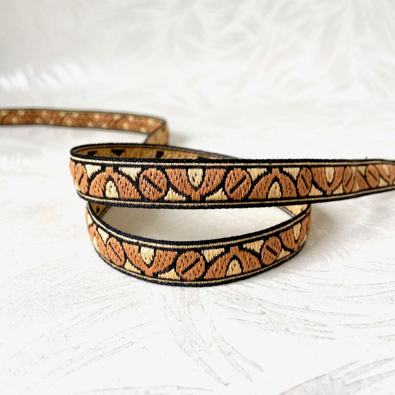 Circle_Jacquard_Ribbon