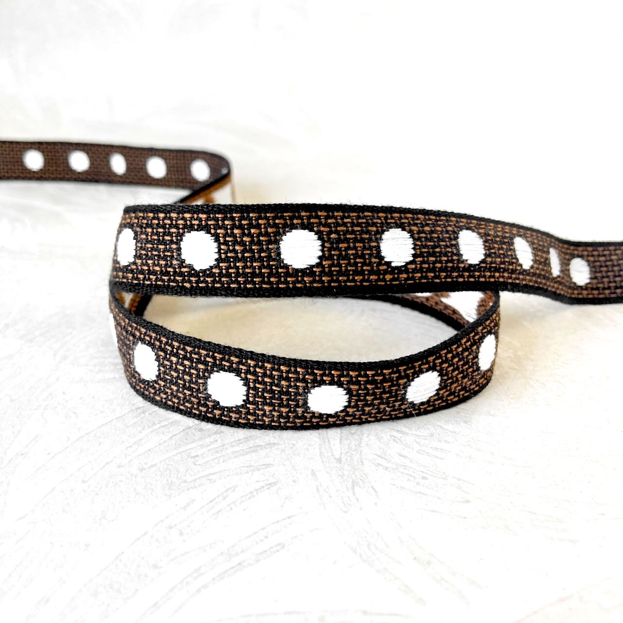 Circle_Jacquard_Ribbon