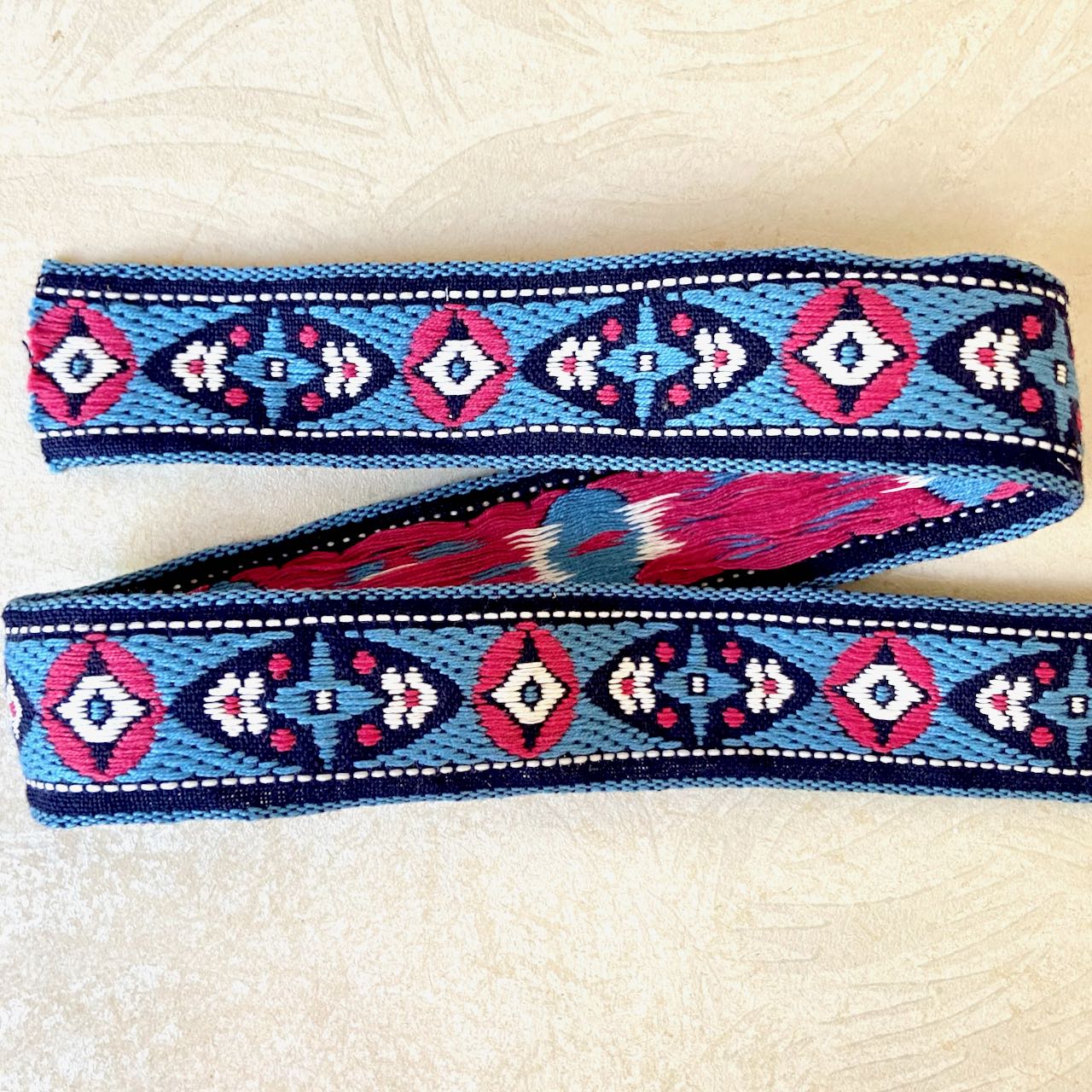 Circle_Jacquard_Ribbon_Blue