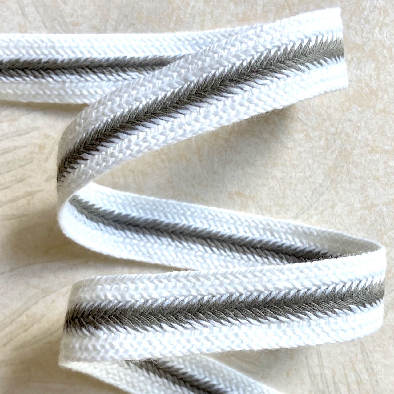 Cotton_Braid_Trim_Grey_White