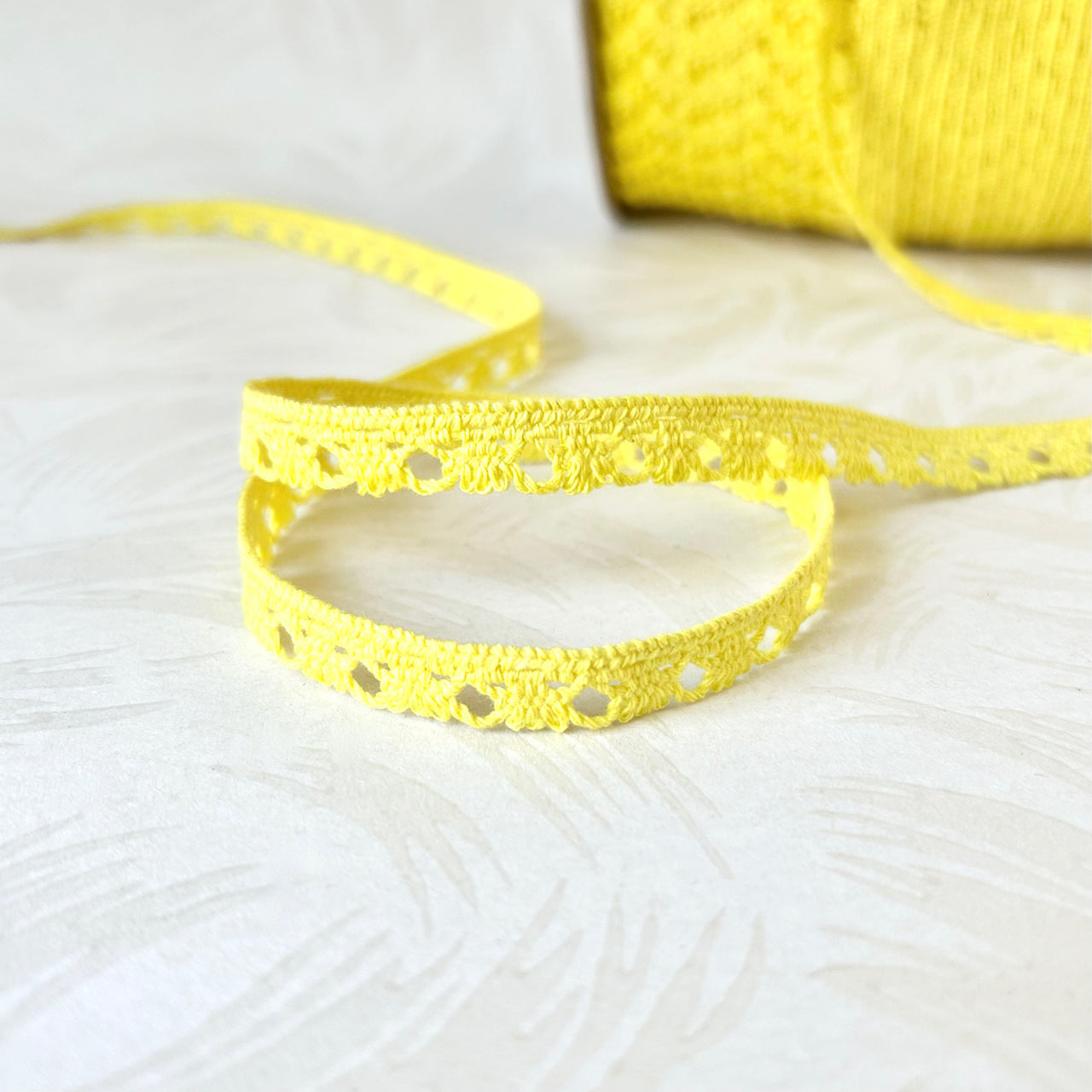 Canary_Yellow_Cotton_Cluny_Lace
