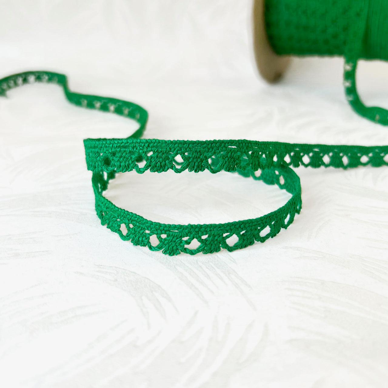 Kelly_Green_Cotton_Cluny_Lace