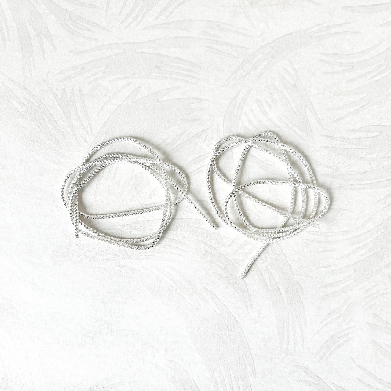 Crinkle_Wire_Bouillon