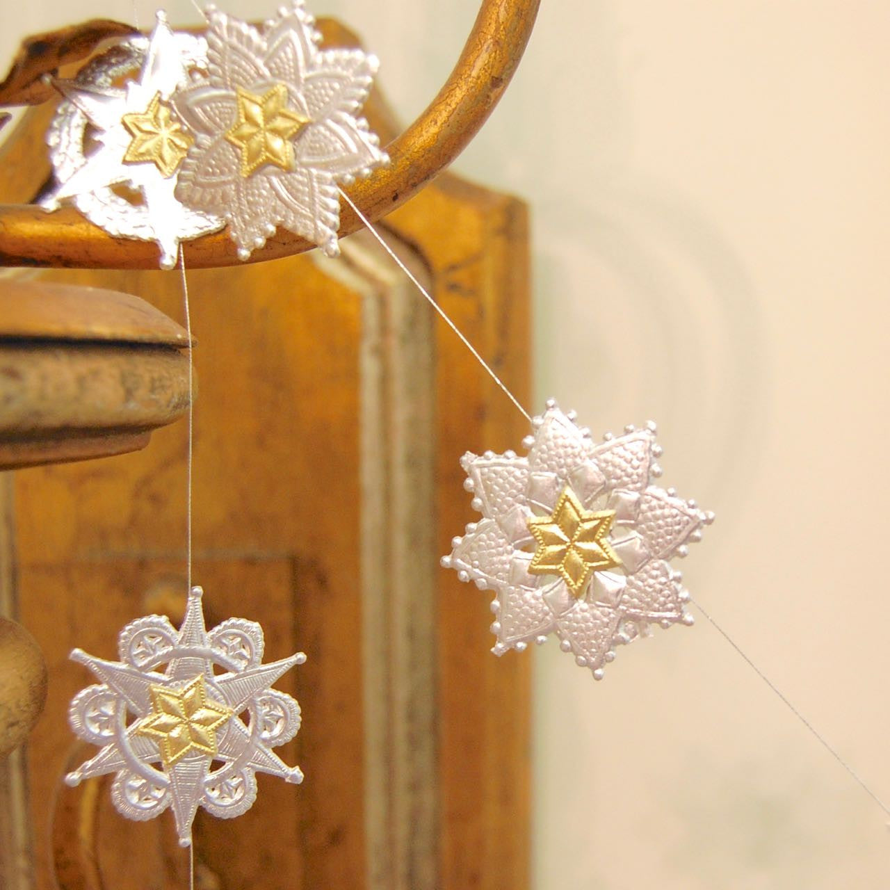 Dresden paper garland kit