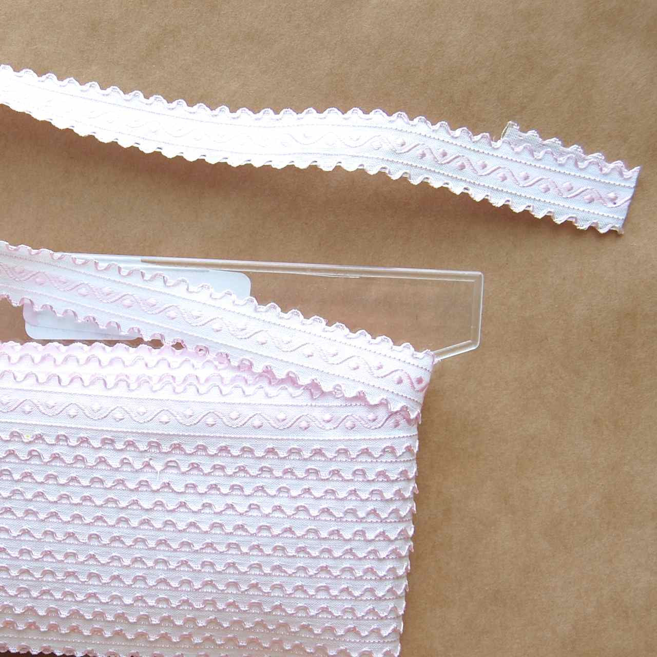 Embroidered Double Scallop Edge Ribbon