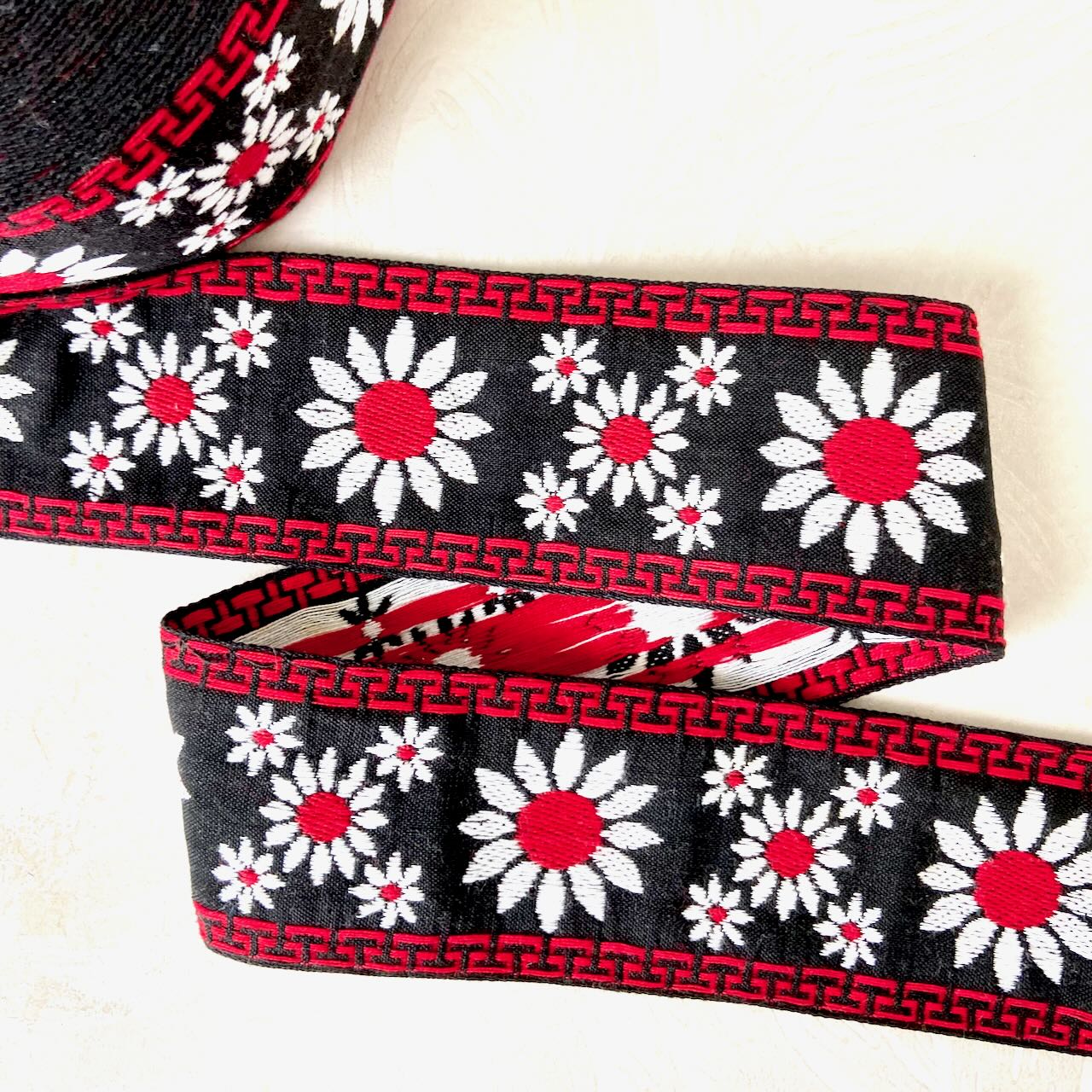 Daisy_Jacquard_Ribbon