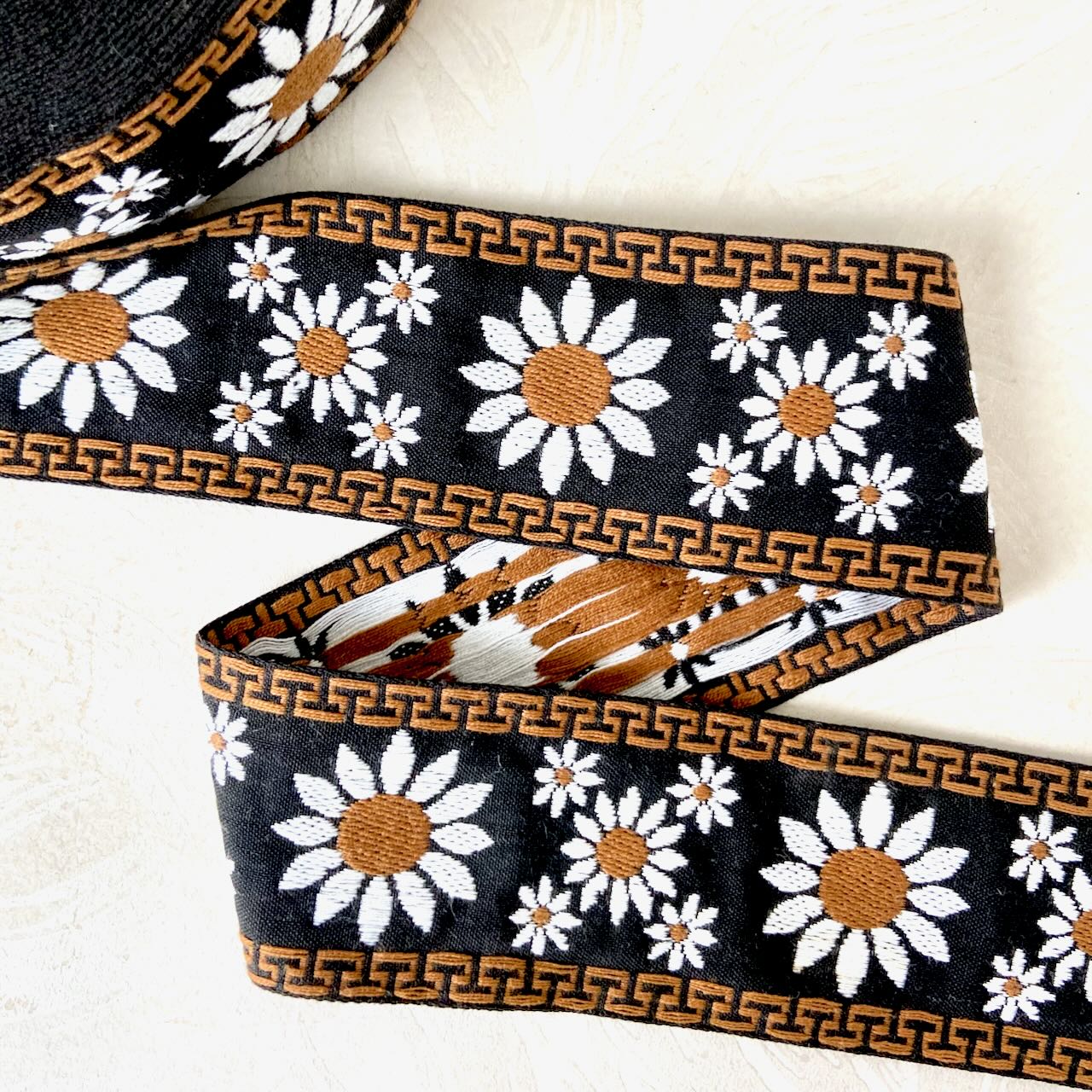Daisy_Jacquard_Ribbon