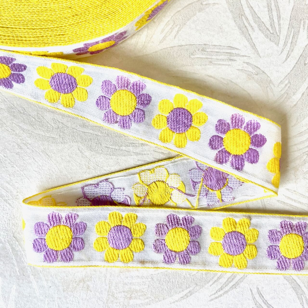 Daisy_Jacquard_Ribbon