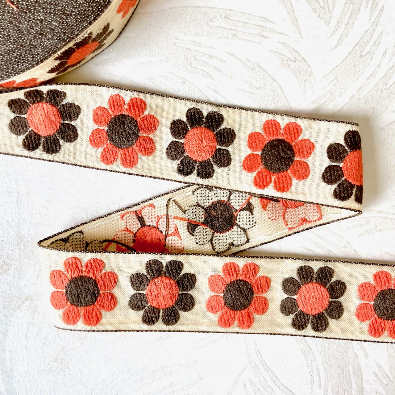 Daisy_Jacquard_Ribbon