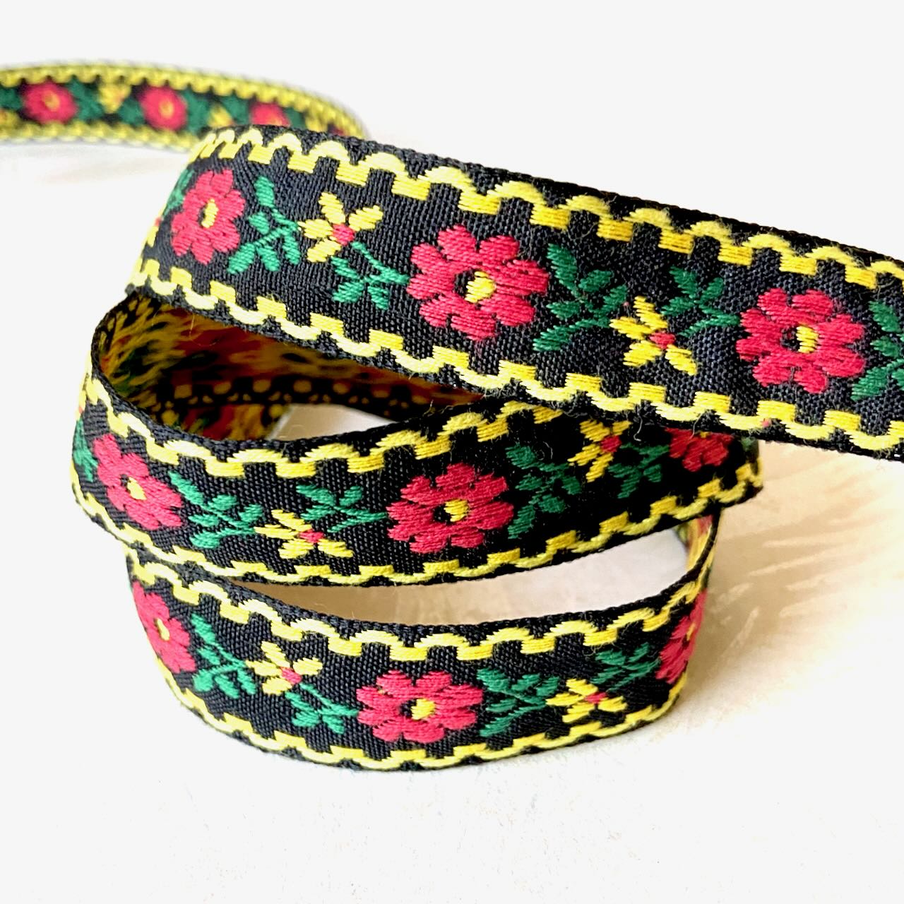Daisy_Jacquard_Ribbon