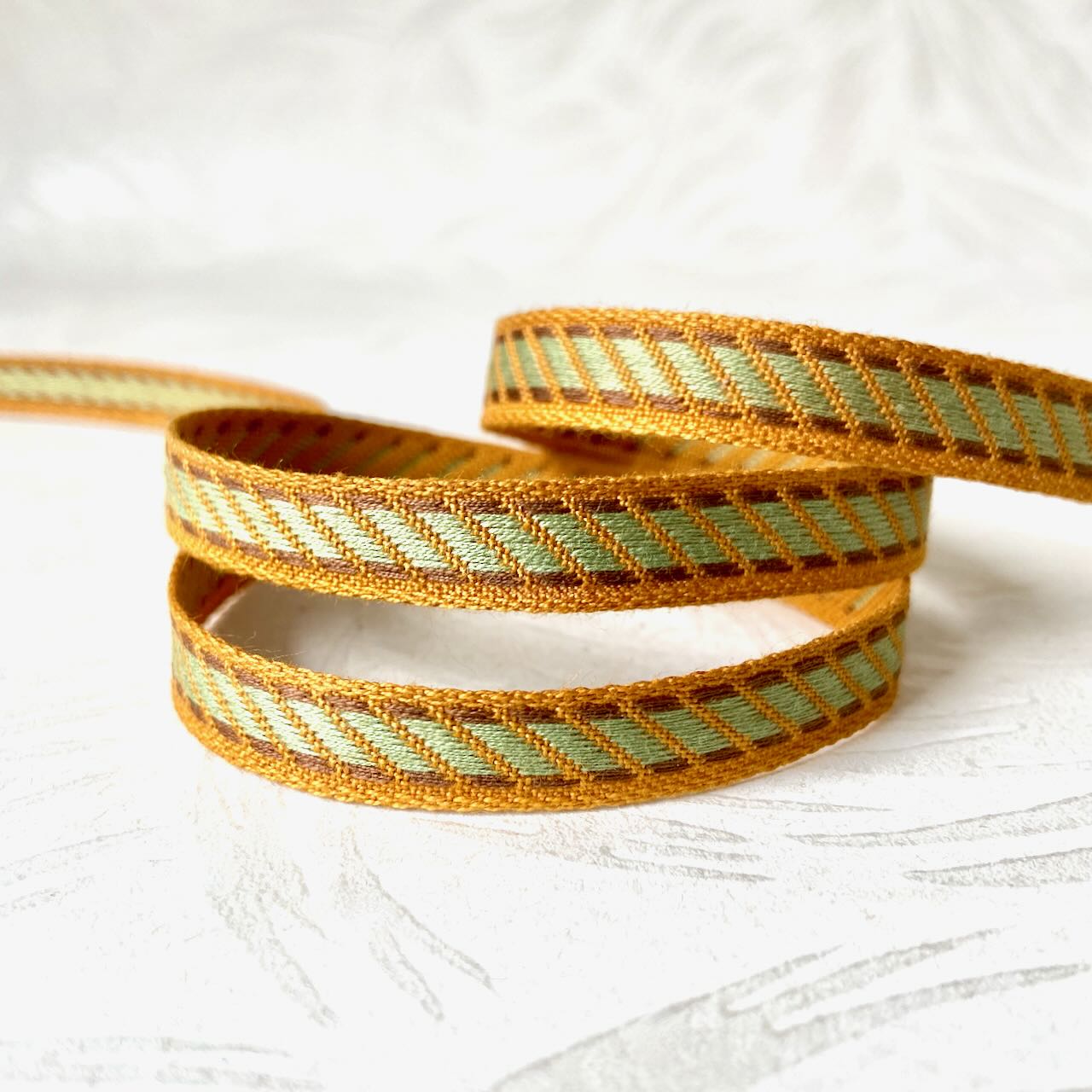 Diagonal_Stripe_Jacquard_Ribbon
