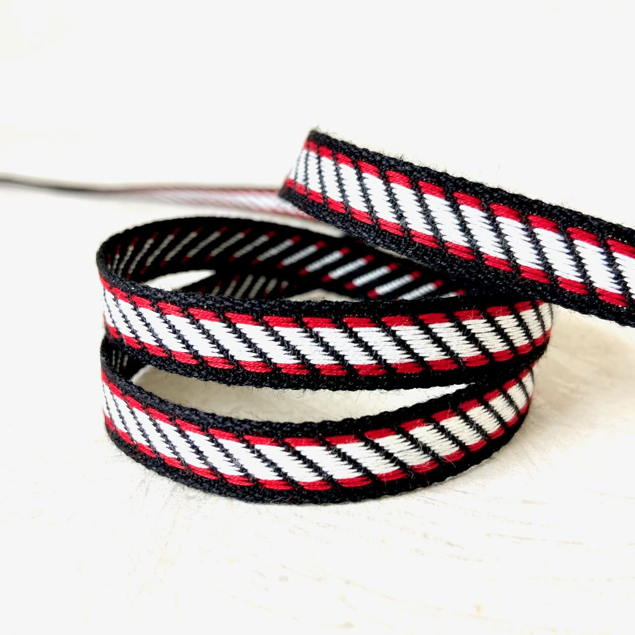 Diagonal_Stripe_Jacquard_Ribbon