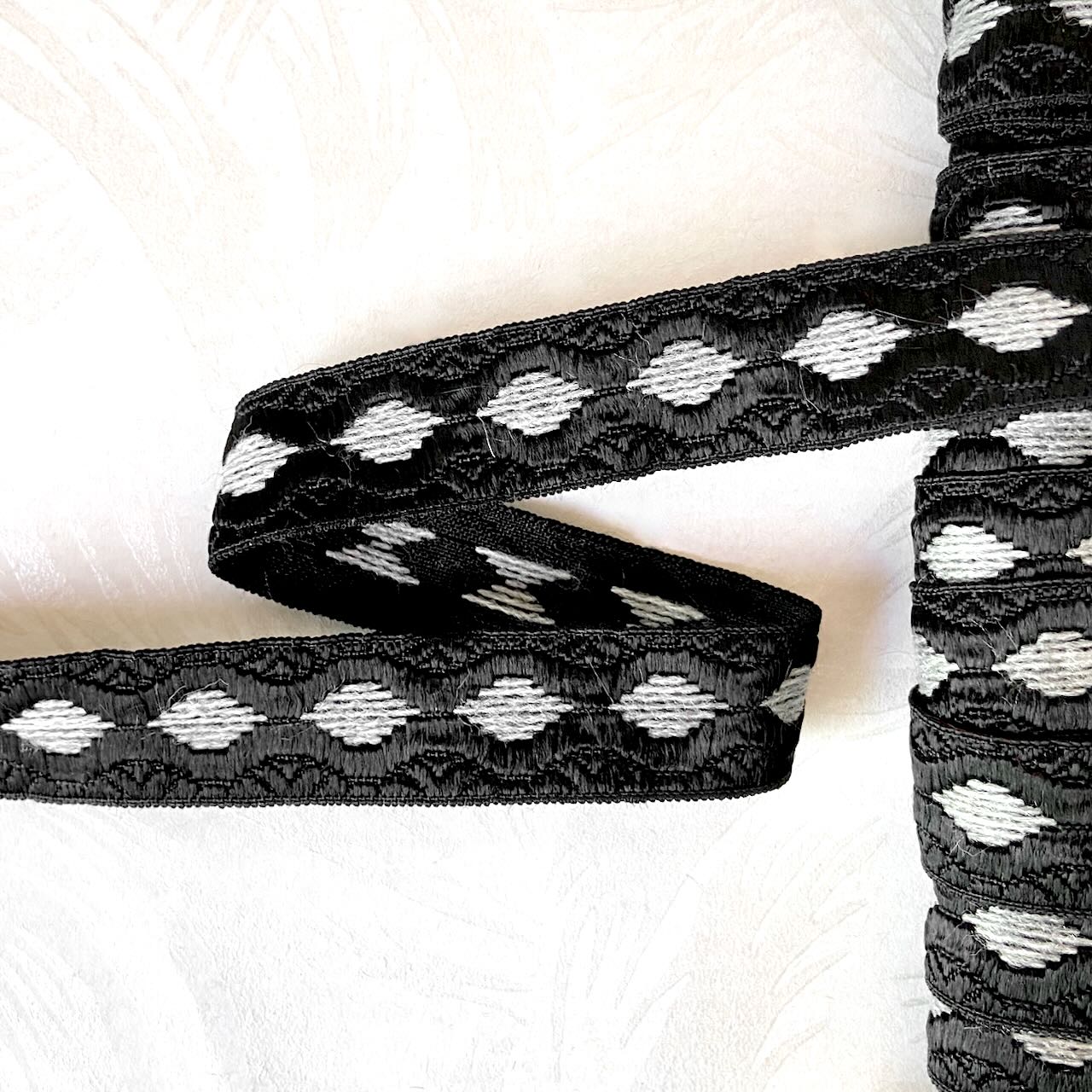 Diamond_Weave_Jacquard_Ribbon
