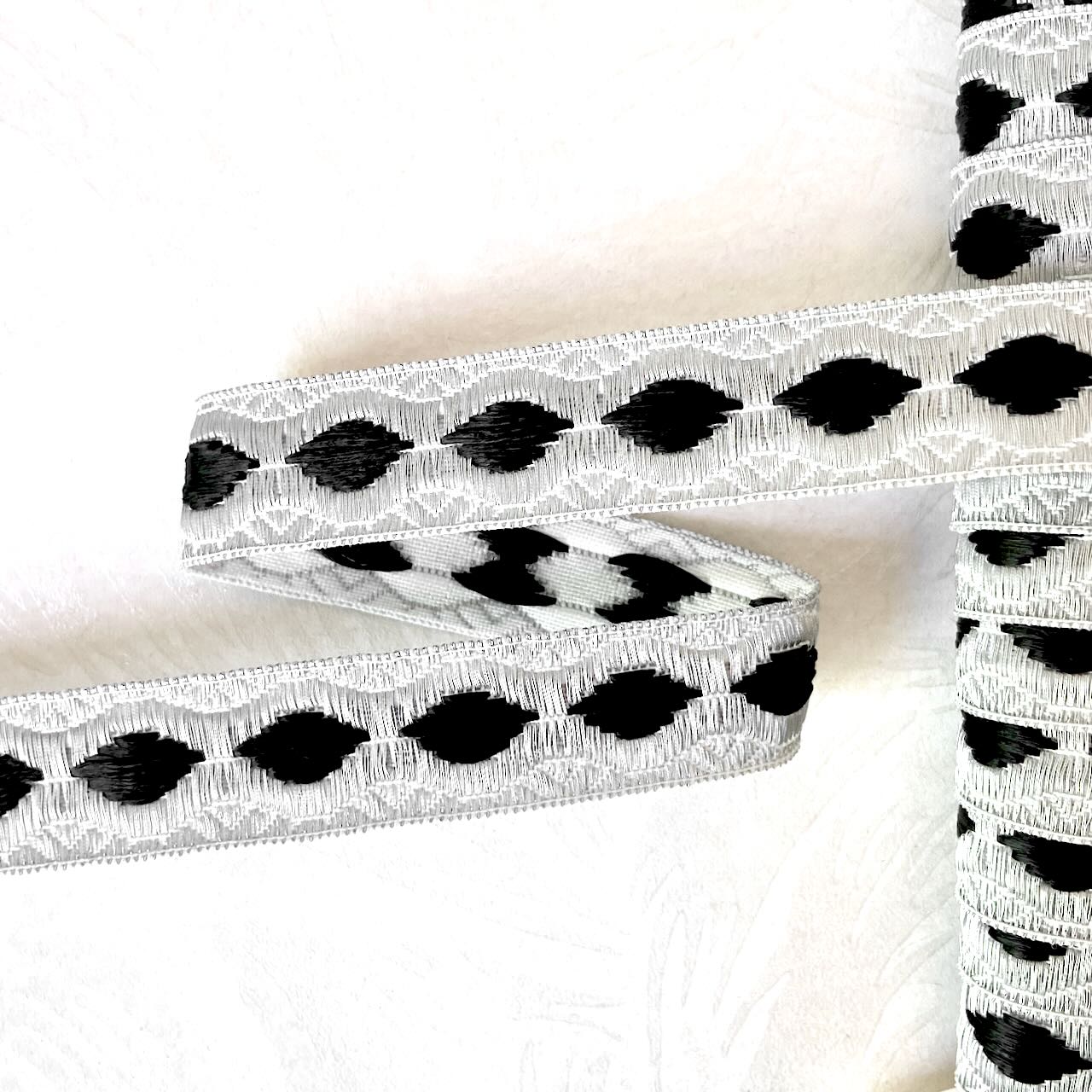 Diamond_Weave_Jacquard_Ribbon