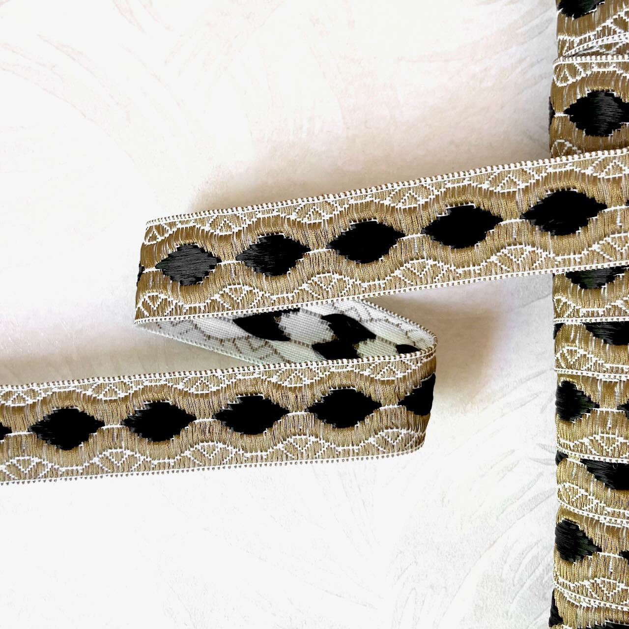 Diamond_Weave_Jacquard_Ribbon