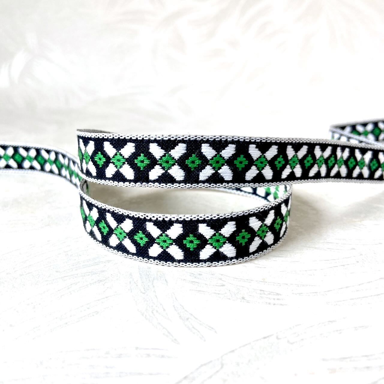 Diamond_X_Jacquard_Ribbon