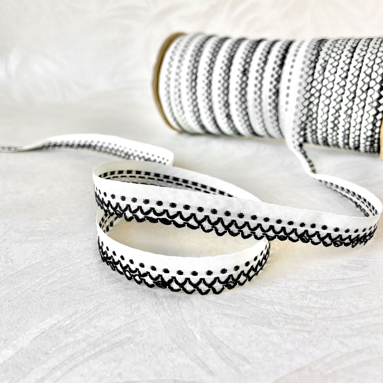 Dotted_Scallop_Edging