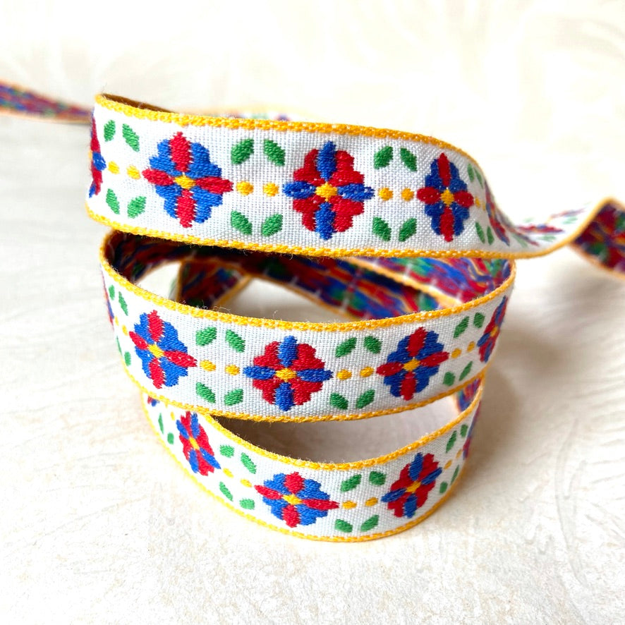 Floral_Medallion_Jacquard_Ribbon