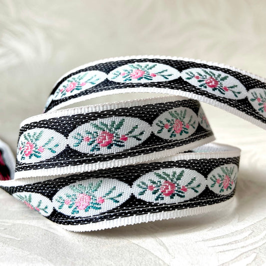 Oval Bouquet Floral Jacquard - Multiple Colorways