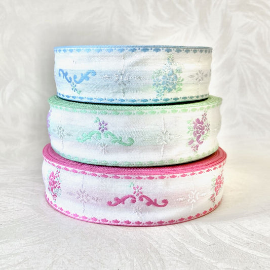 Embroidered_Floral_Bouquet_Ribbon