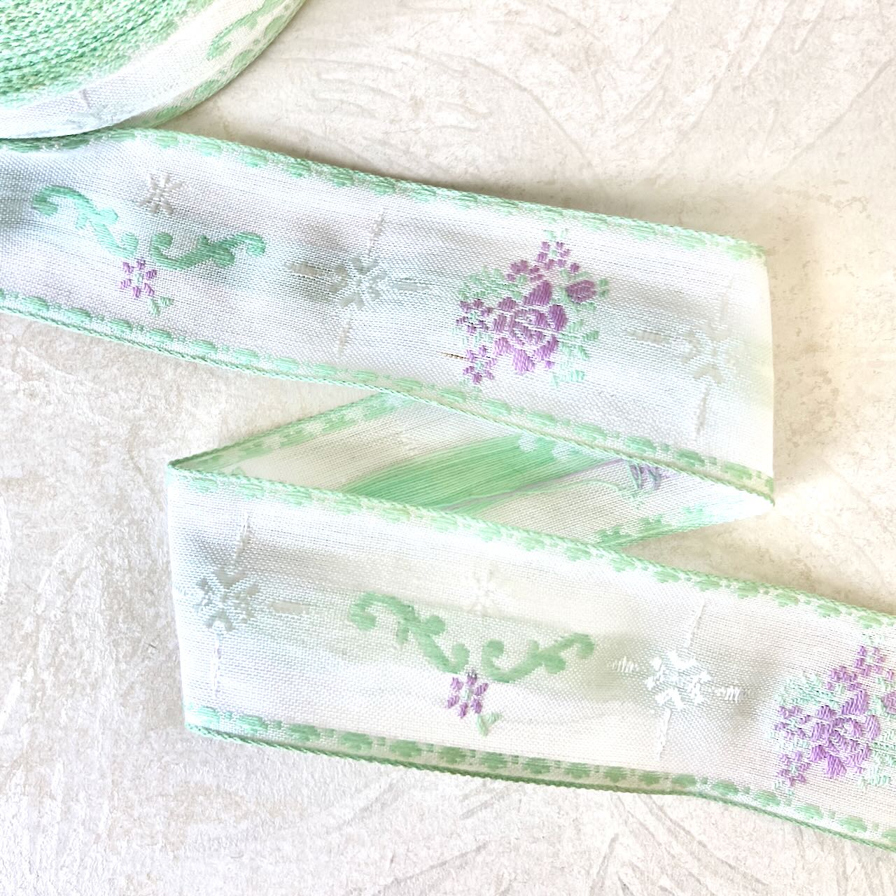 Embroidered_Floral_Bouquet_Ribbon