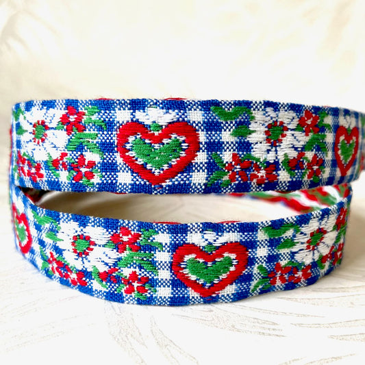 Embroidered_Heart_and_Daisy_Jacquard_Ribbon