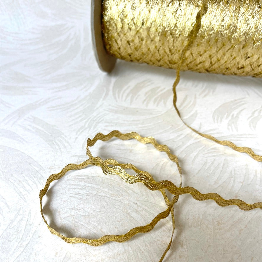 Metallic_Rick_Rack_Gold