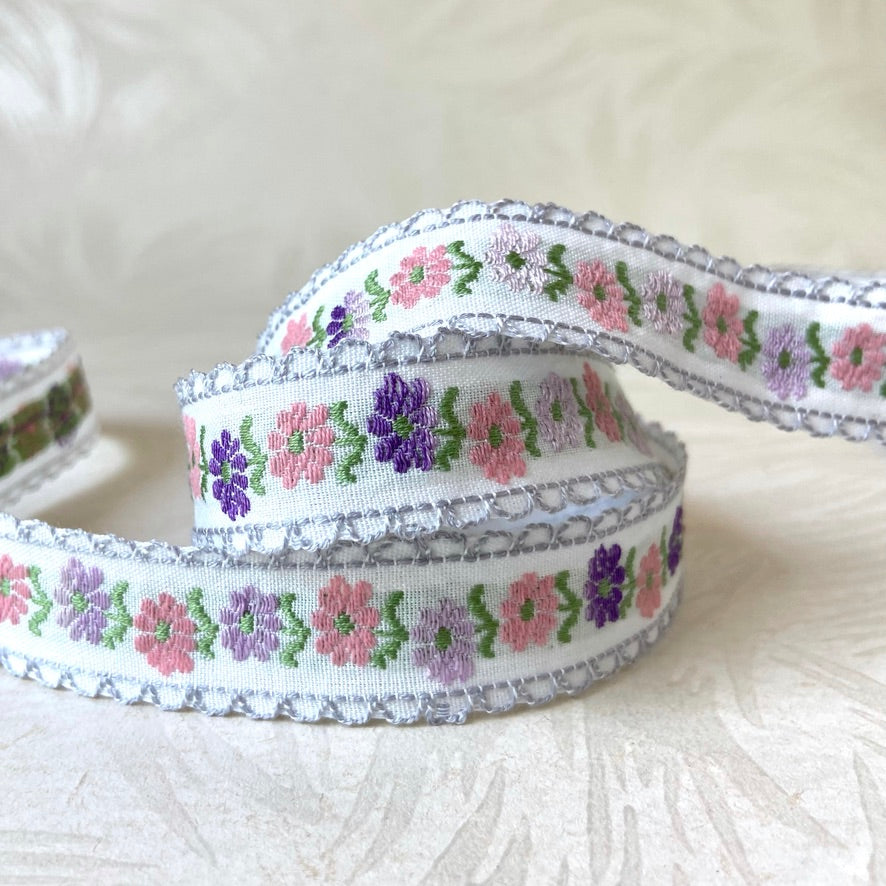 Floral Daisy Jacquard - Multiple Colorways