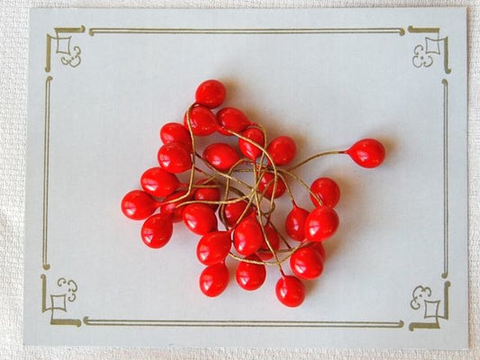 Loose Red Vintage Berries