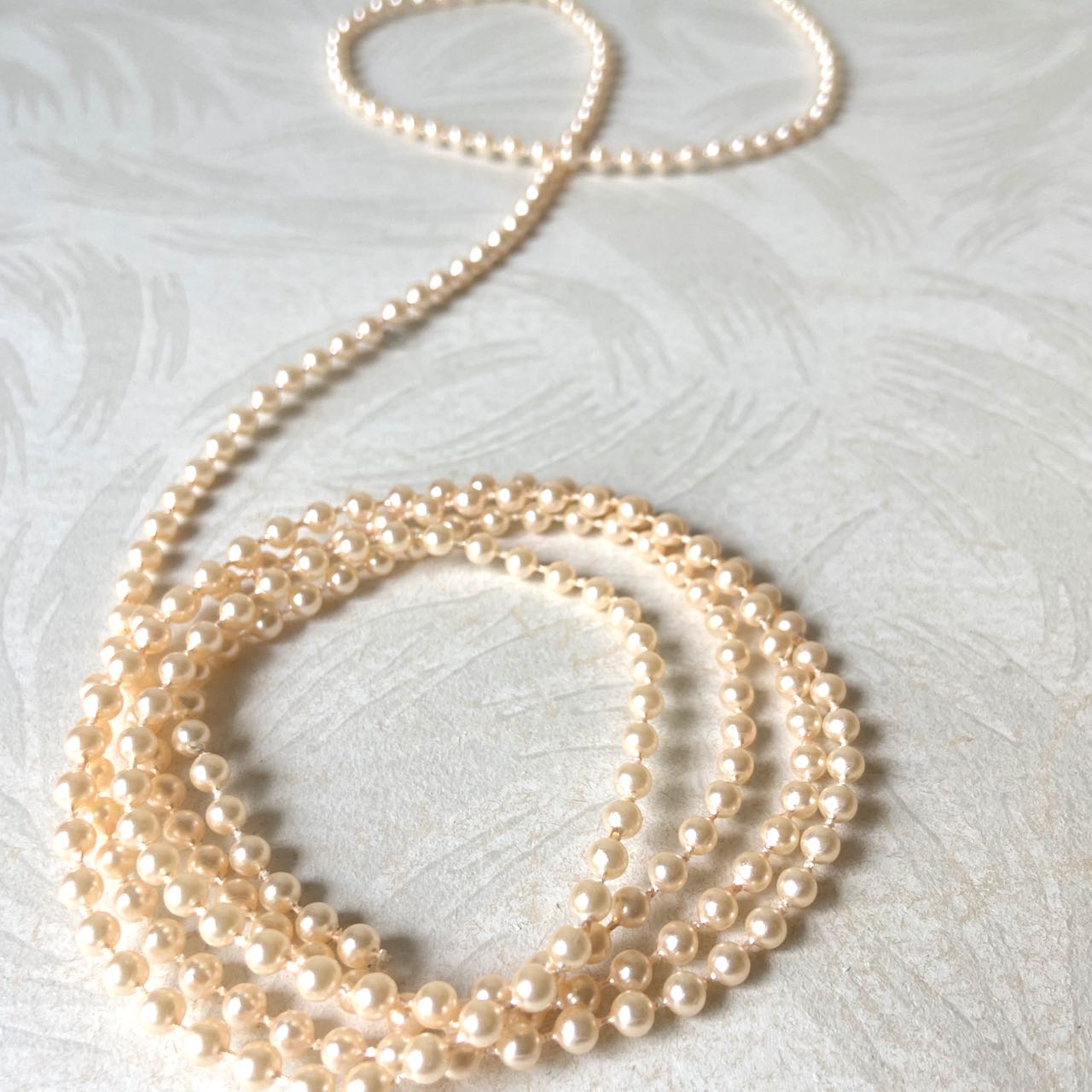 Faux_Pearls_Peach
