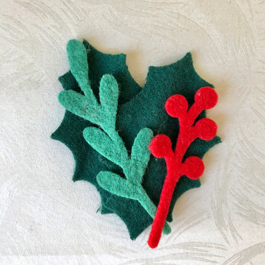 Holly Mistletoe Felted Wool Set