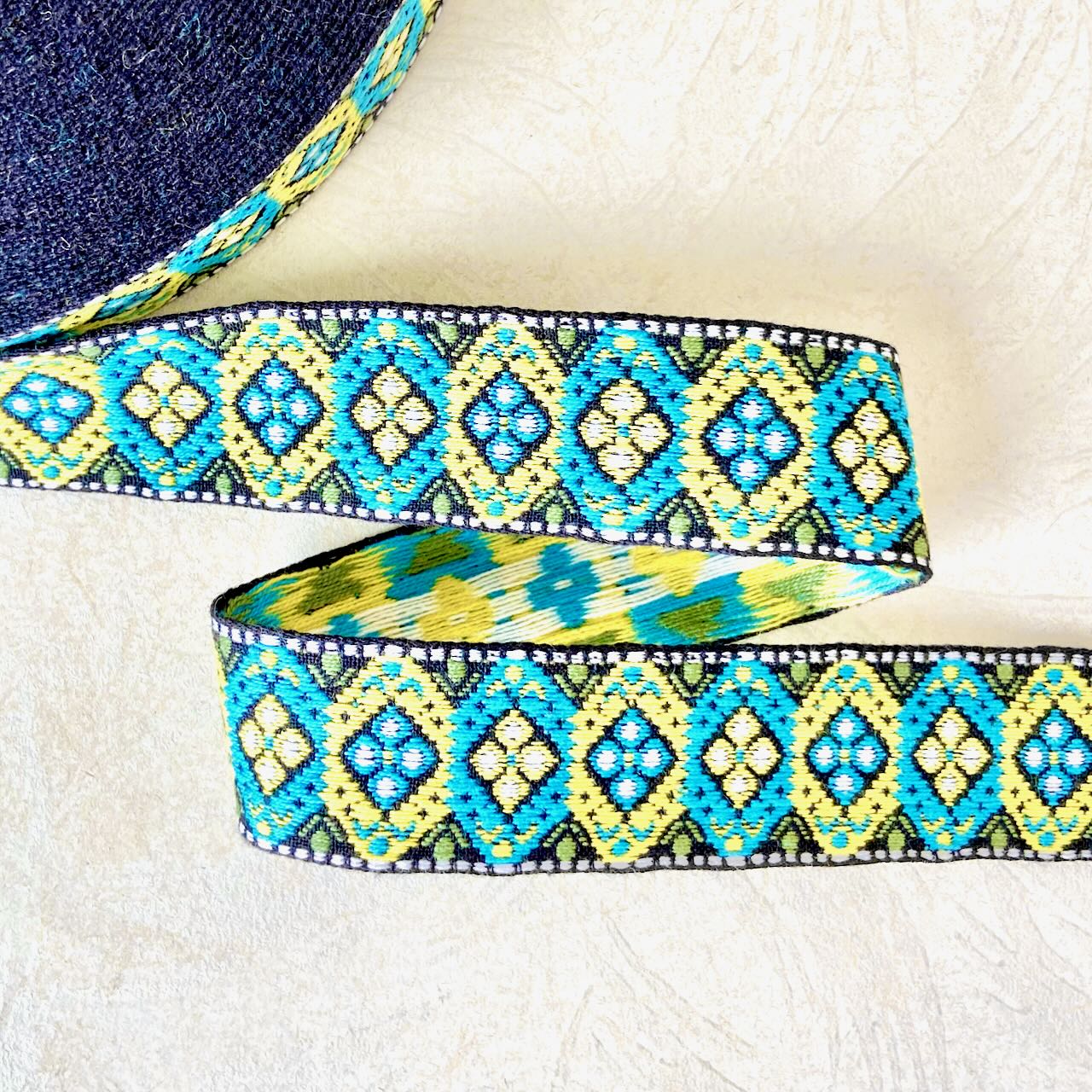 Fleur_De_Lis_Diamond_Jacquard_Ribbon