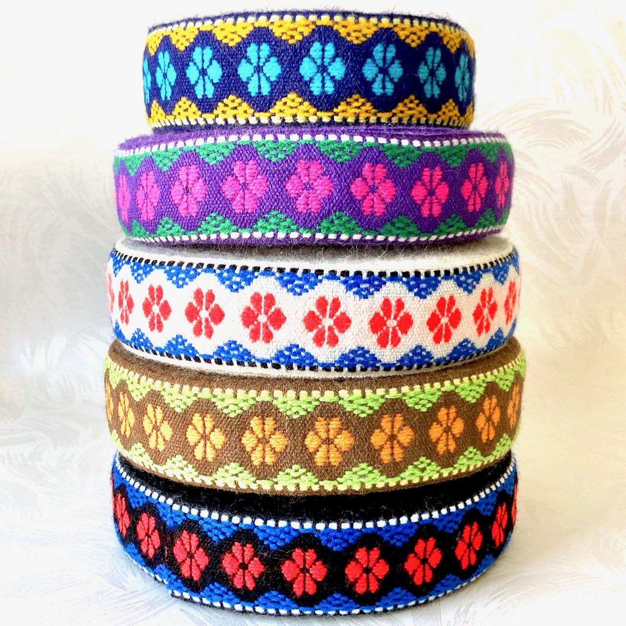 Floral_Sweater_Jacquard_Ribbon