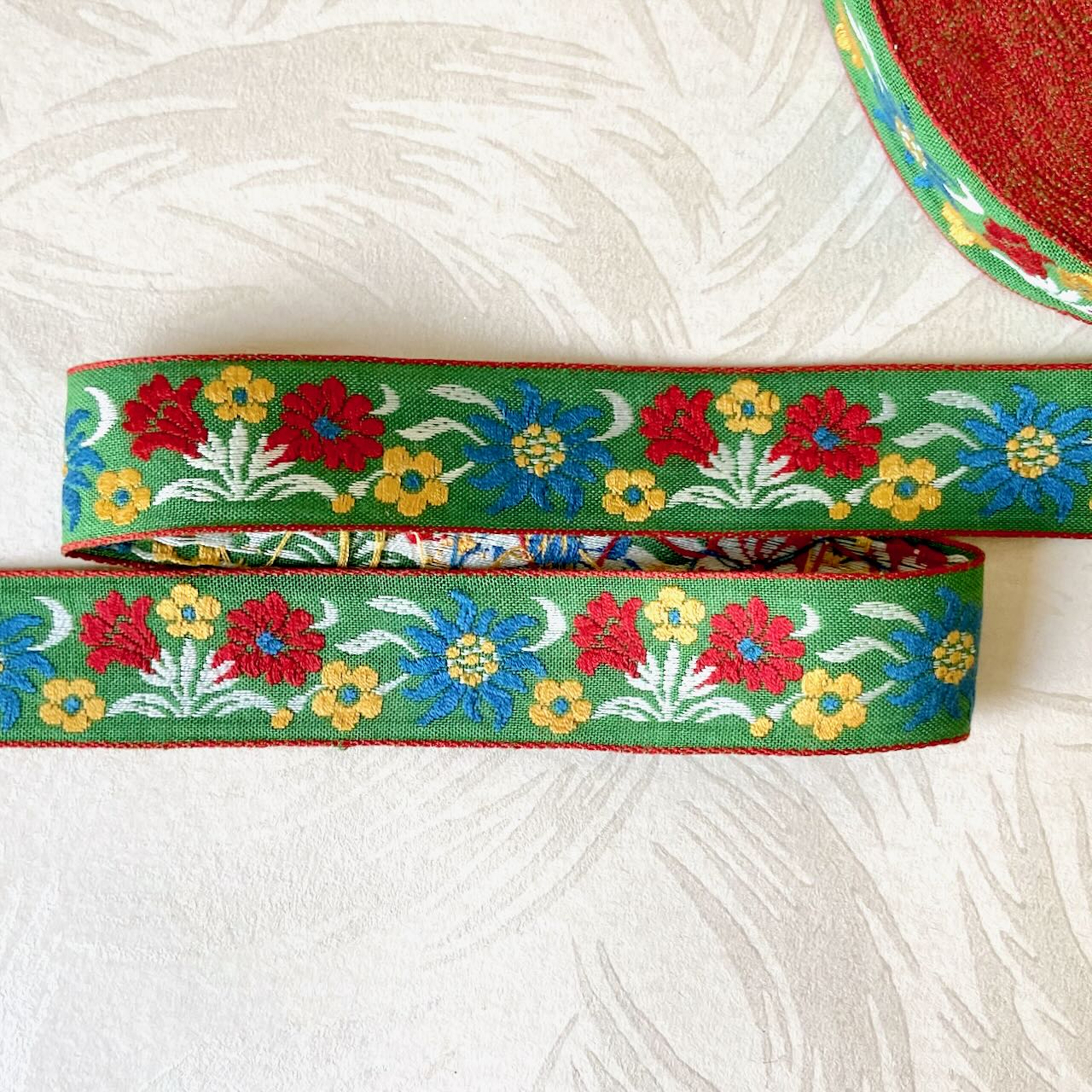 Floral_Bouquet_Jacquard_Ribbon